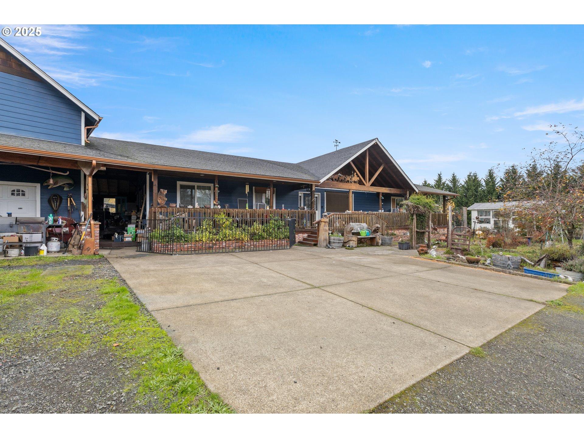 W Duke Rd, Sutherlin, OR 97479