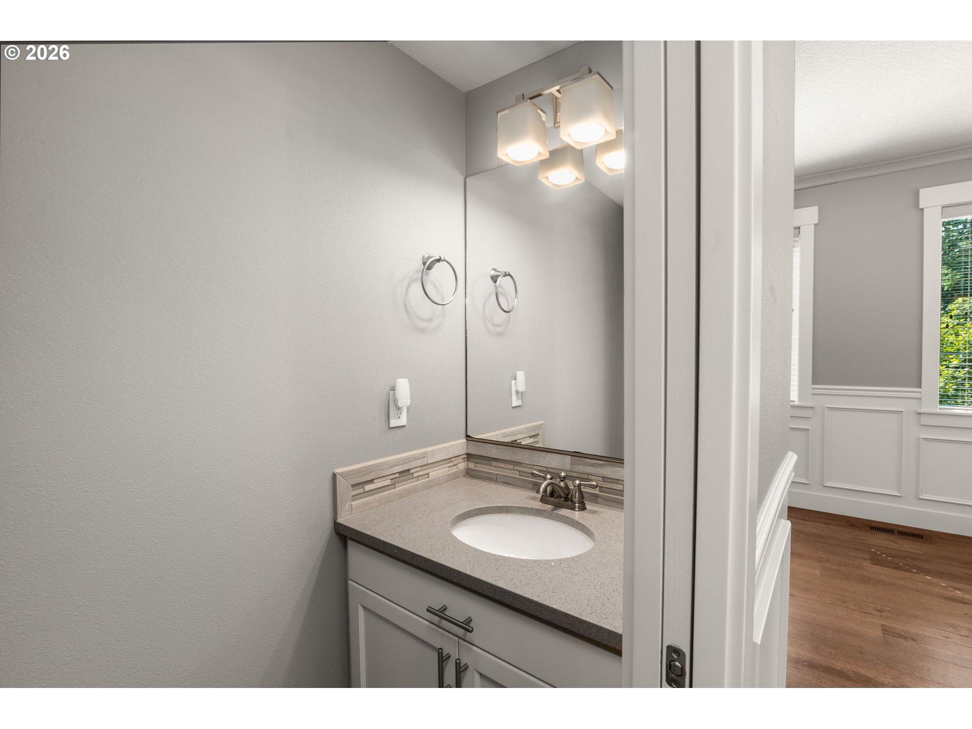 N Burrage Ave, Portland, OR 97217