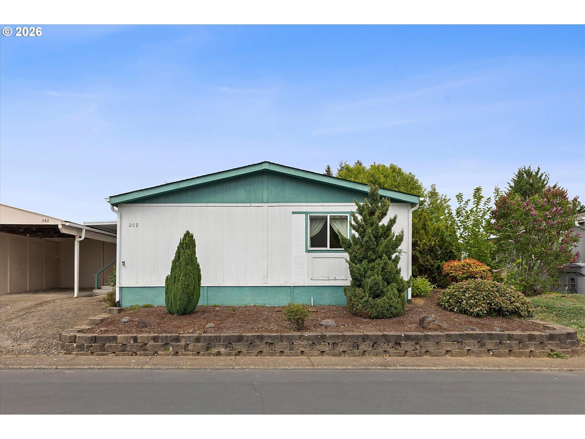 Se Lacreole Dr, Dallas, OR 97338