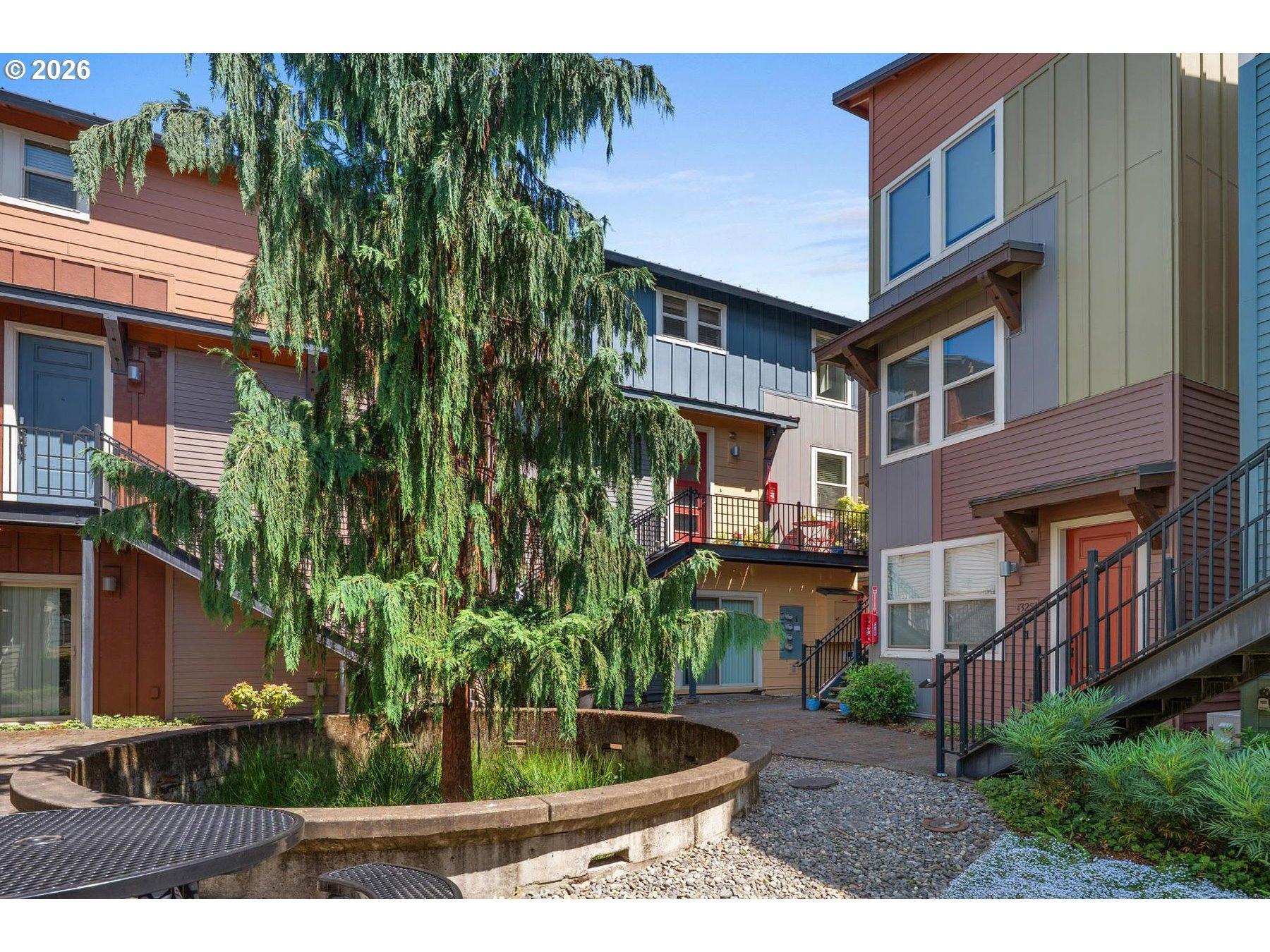 Se Division St, Portland, OR 97206
