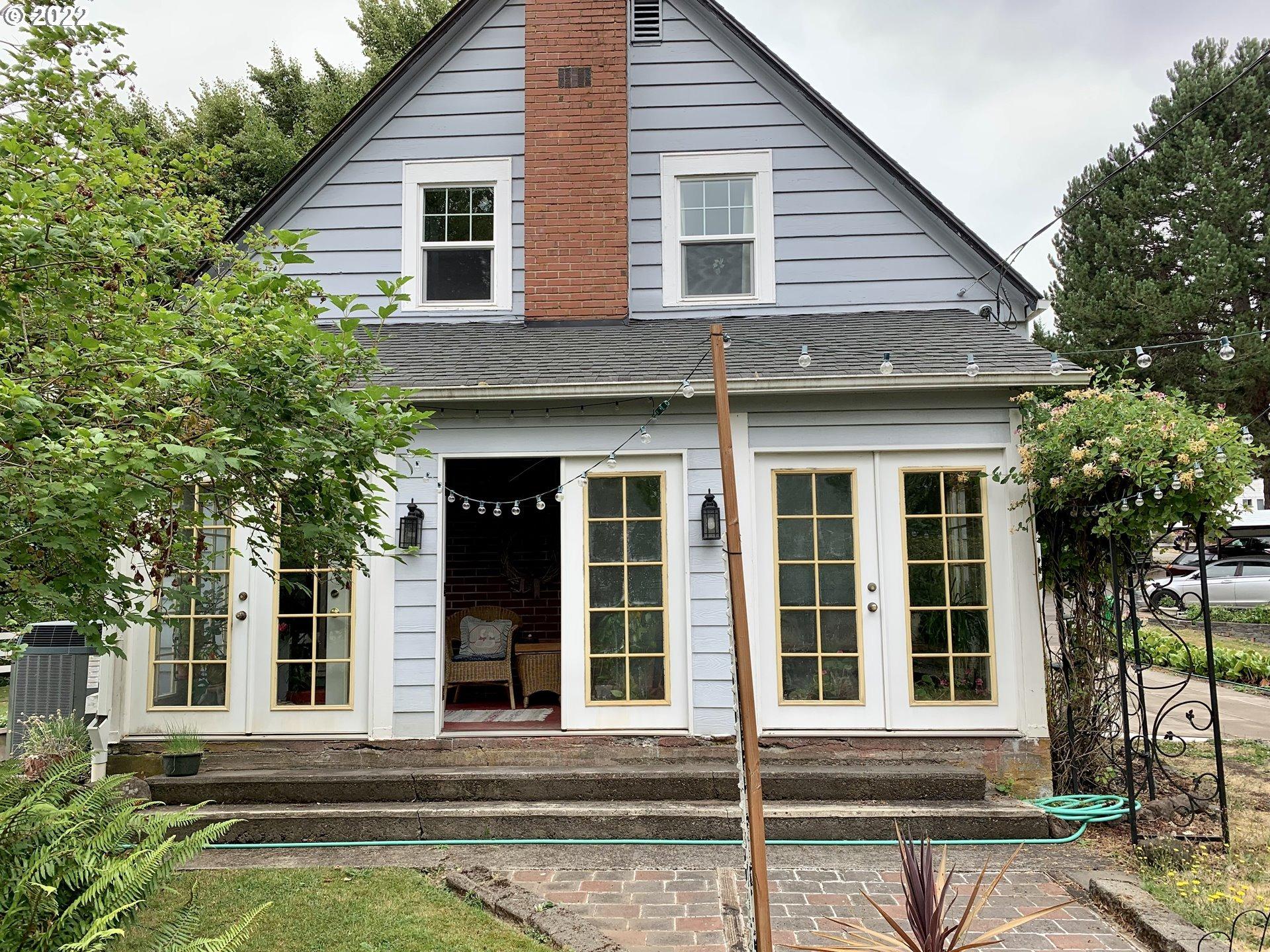 Crescent Dr, Kelso, WA 98626