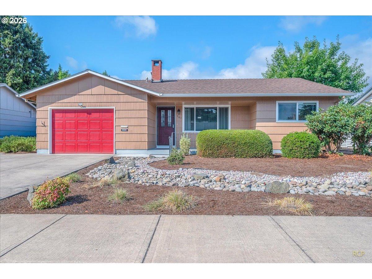 Oregon Way, Woodburn, OR 97071