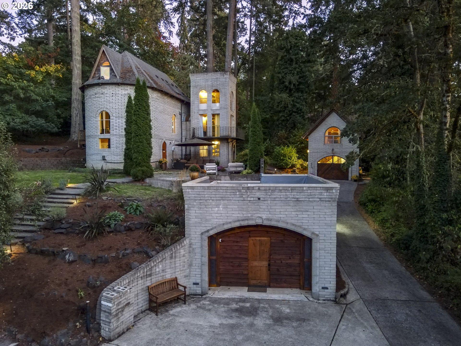 E 28th Ave, Eugene, OR 97403