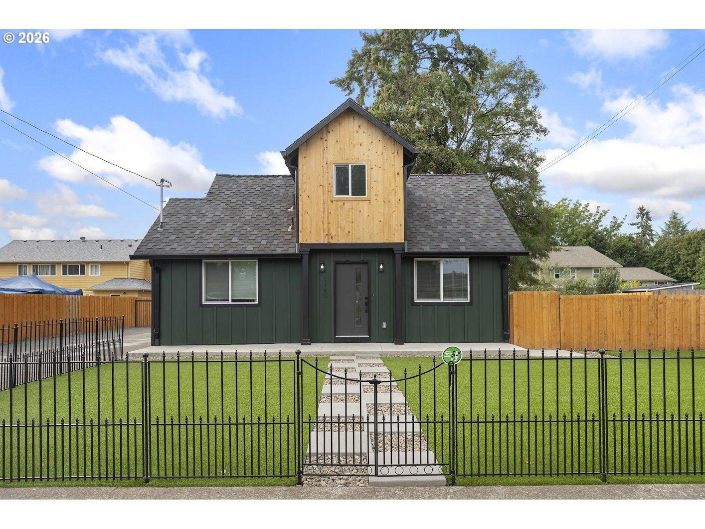 Se Maple St, Hillsboro, OR 97123