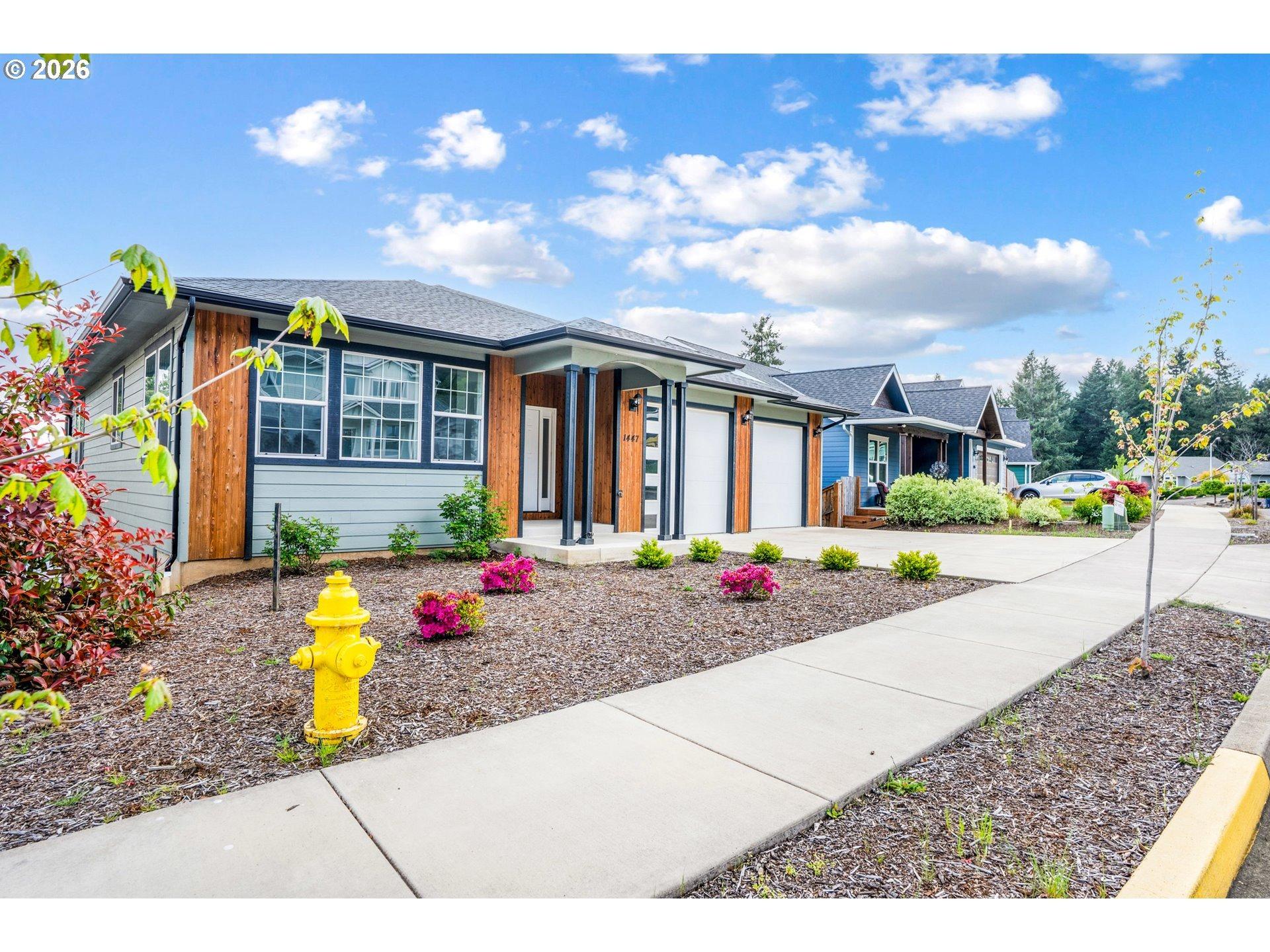 Elm Ave, Cottage Grove, OR 97424