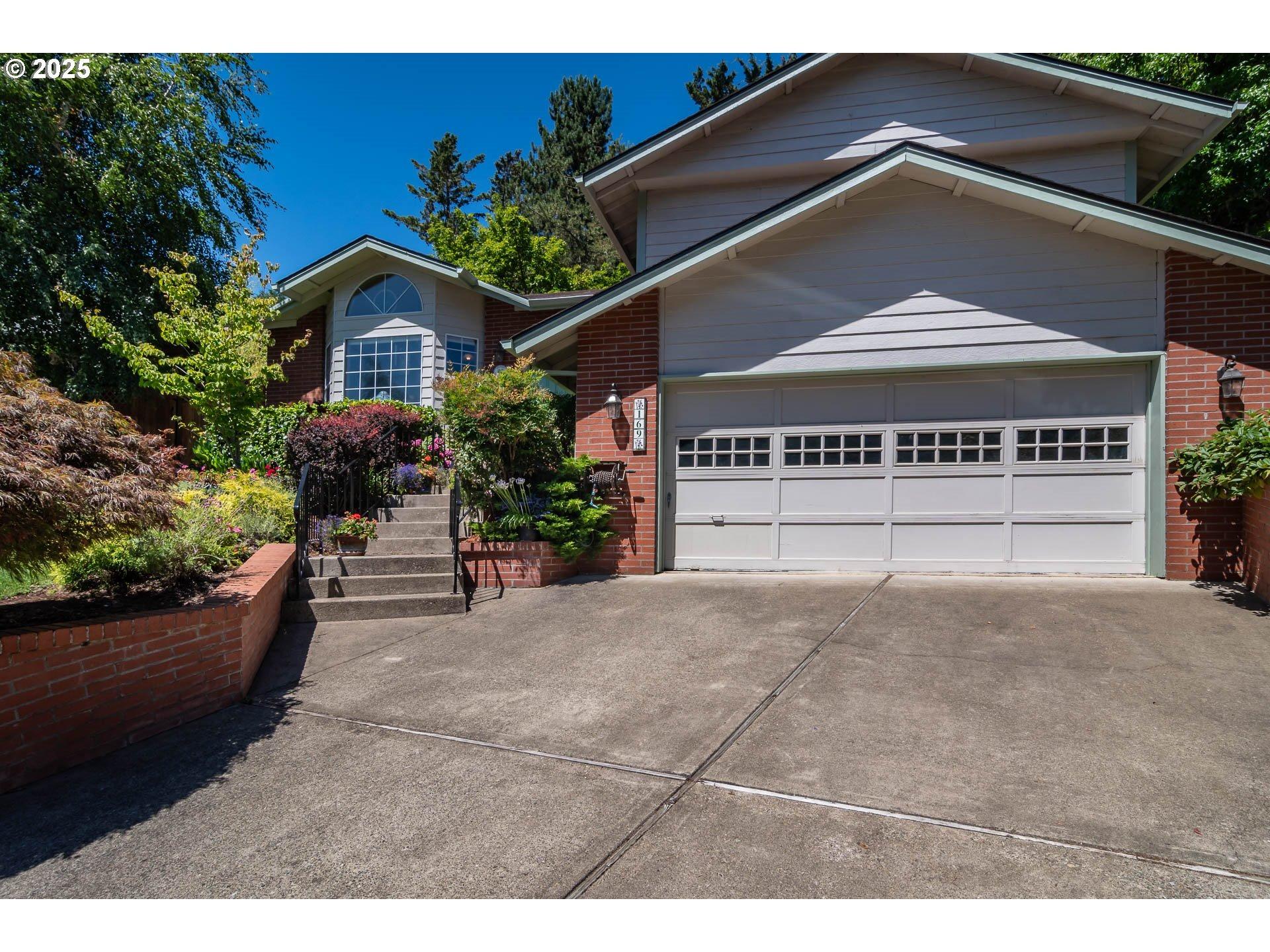 Nw Brent Ct, Roseburg, OR 97471