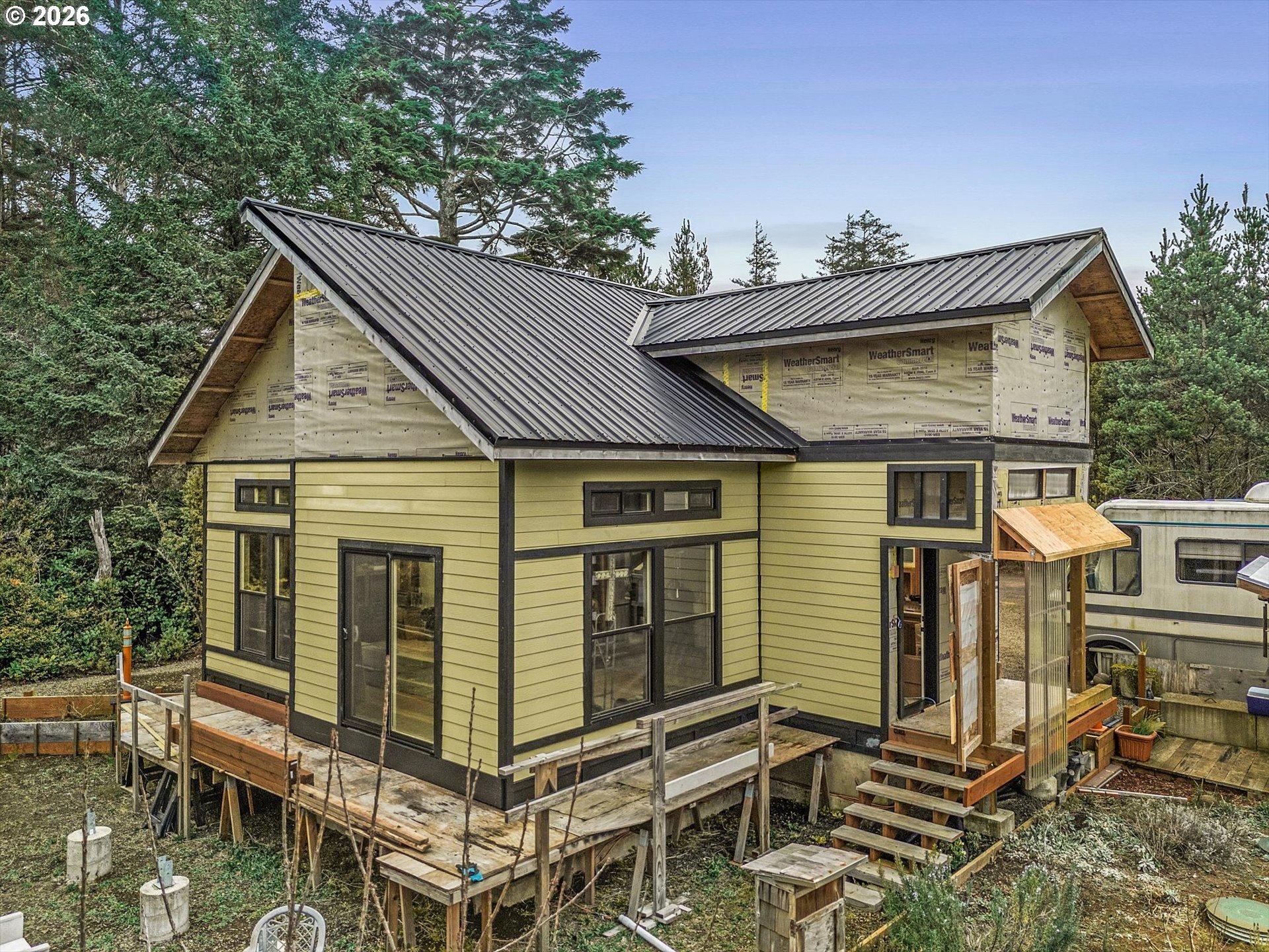 Nw Thompson St, Seal Rock, OR 97376
