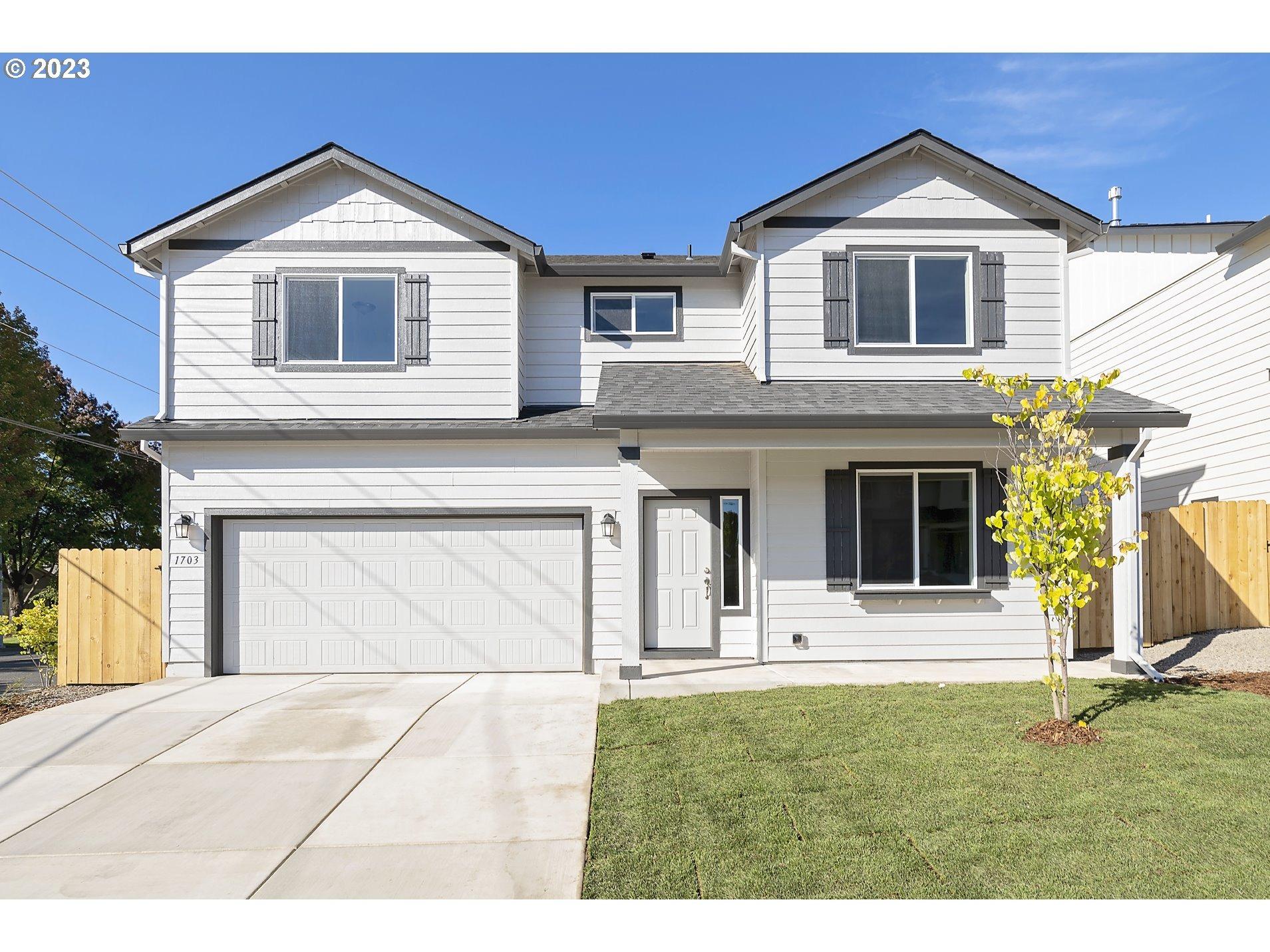 Cheadle Lake Ct, Lebanon, OR 97355