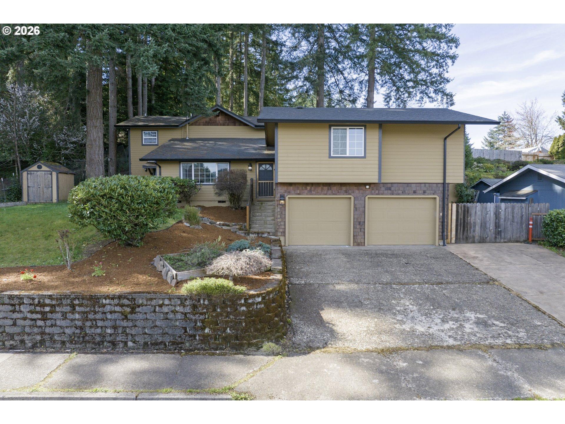 S R St, Cottage Grove, OR 97424