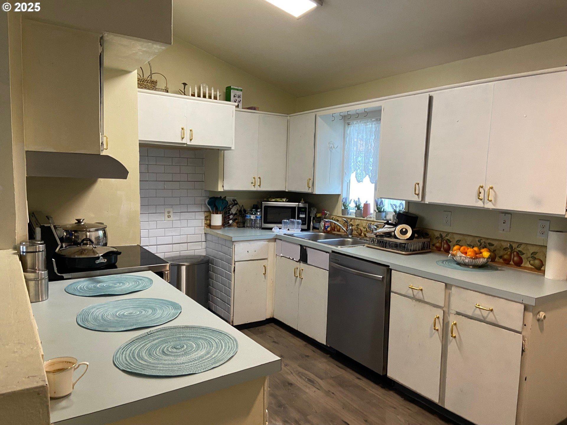 Se Stephens St, Portland, OR 97233