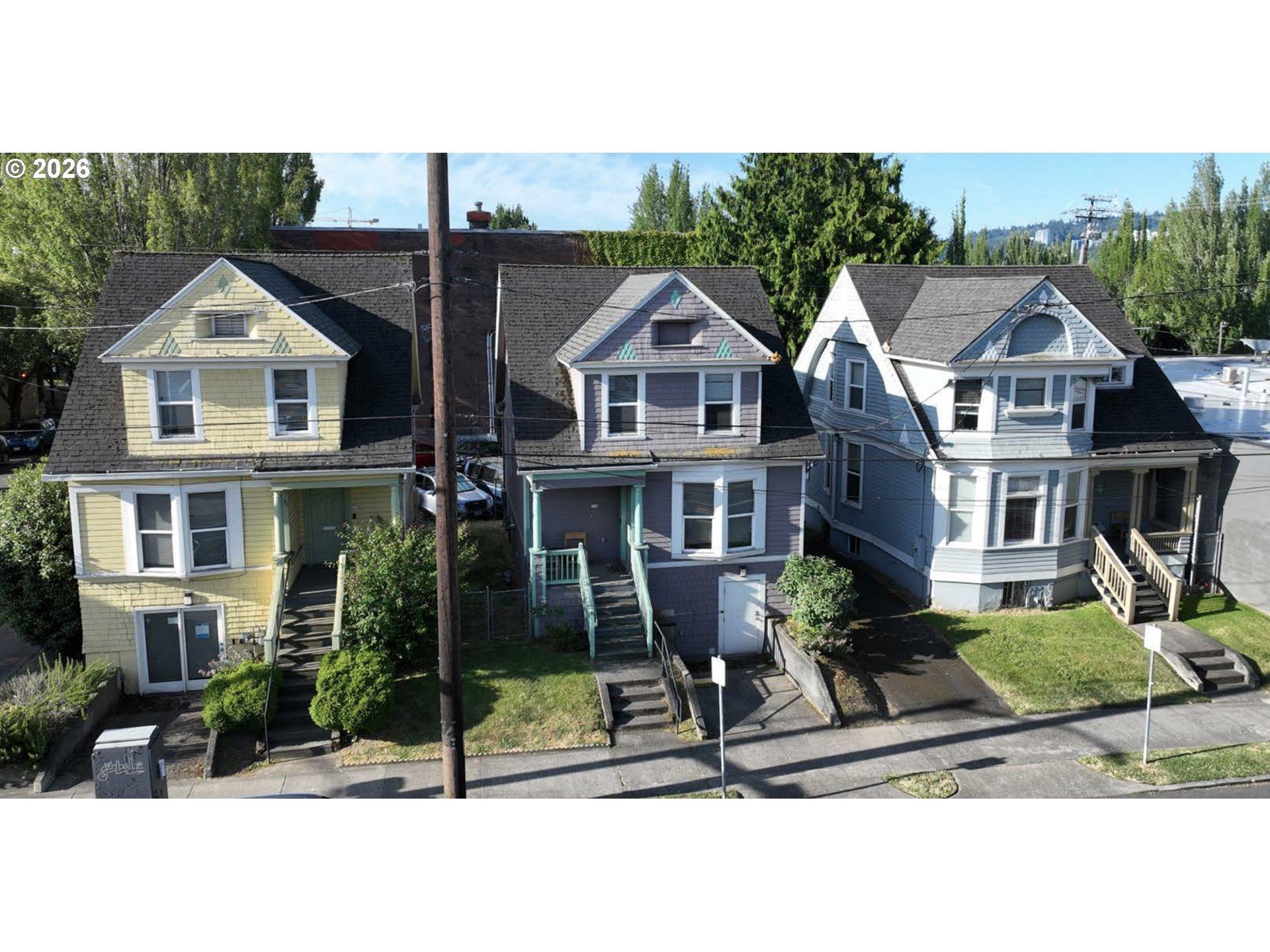 Ne Couch St, Portland, OR 97232