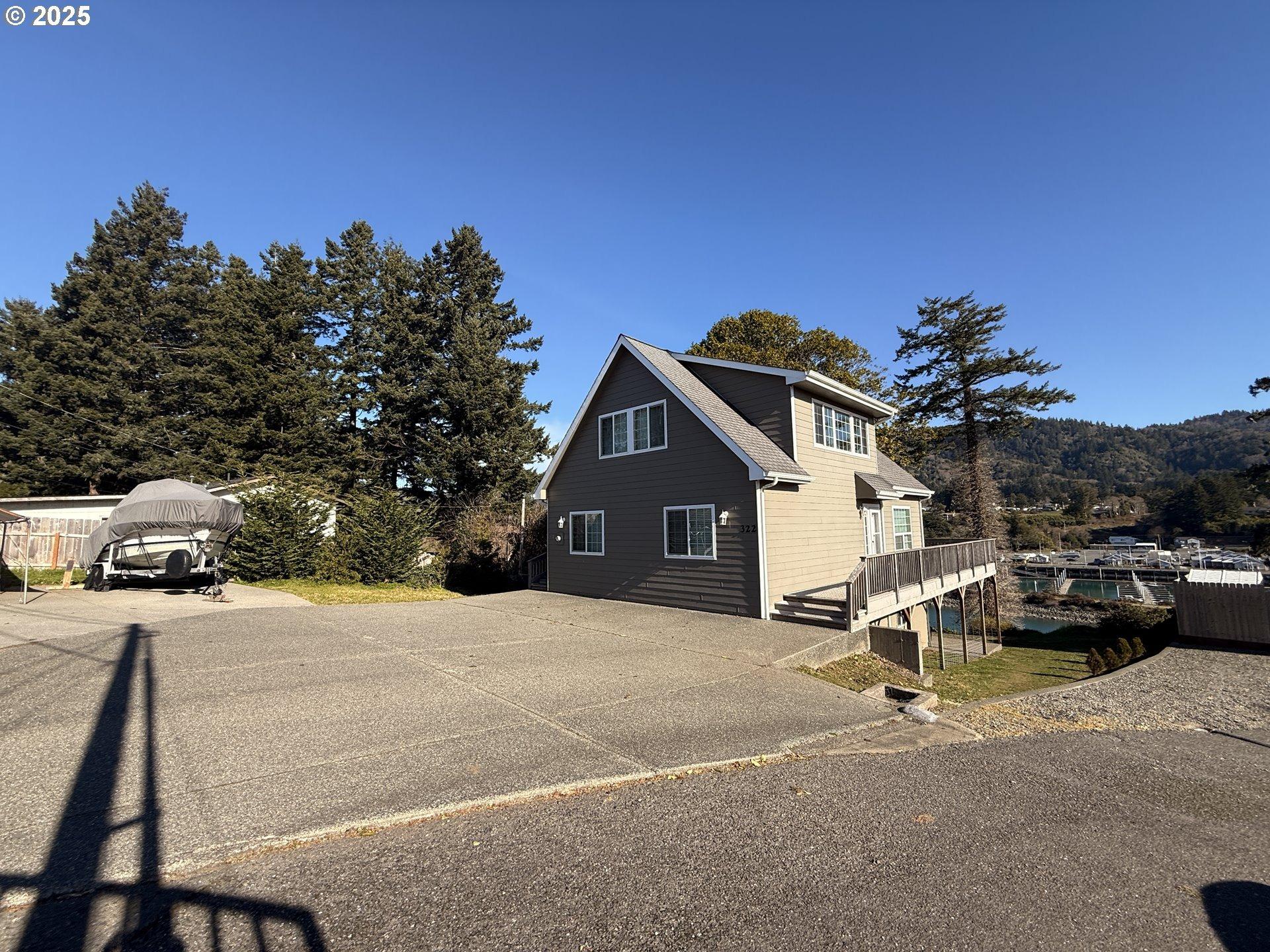 Del Norte Ln, Brookings, OR 97415