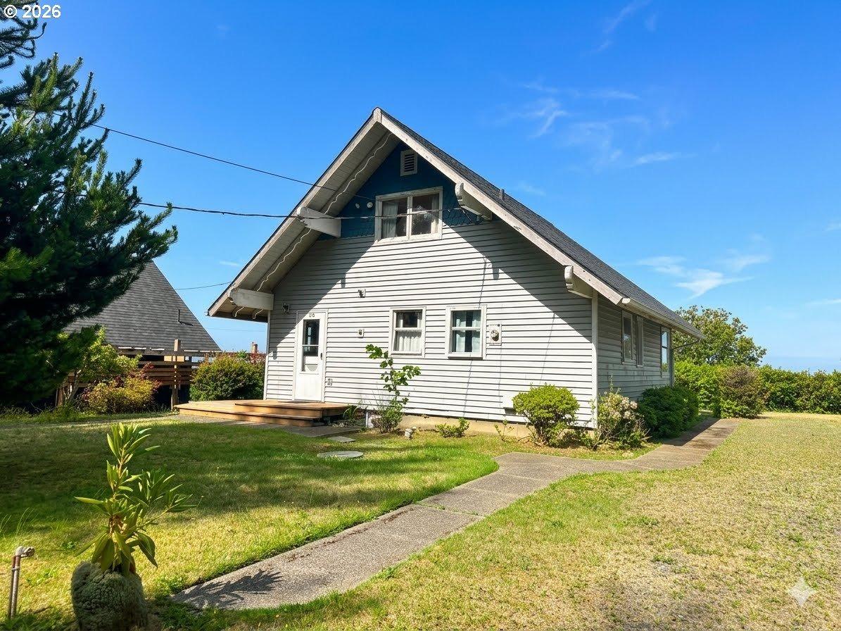 S Wells Dr, Lincoln City, OR 97367