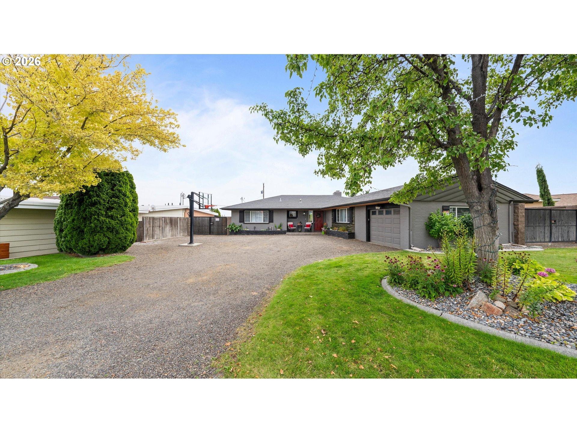 N Underwood St, Kennewick, WA 99336