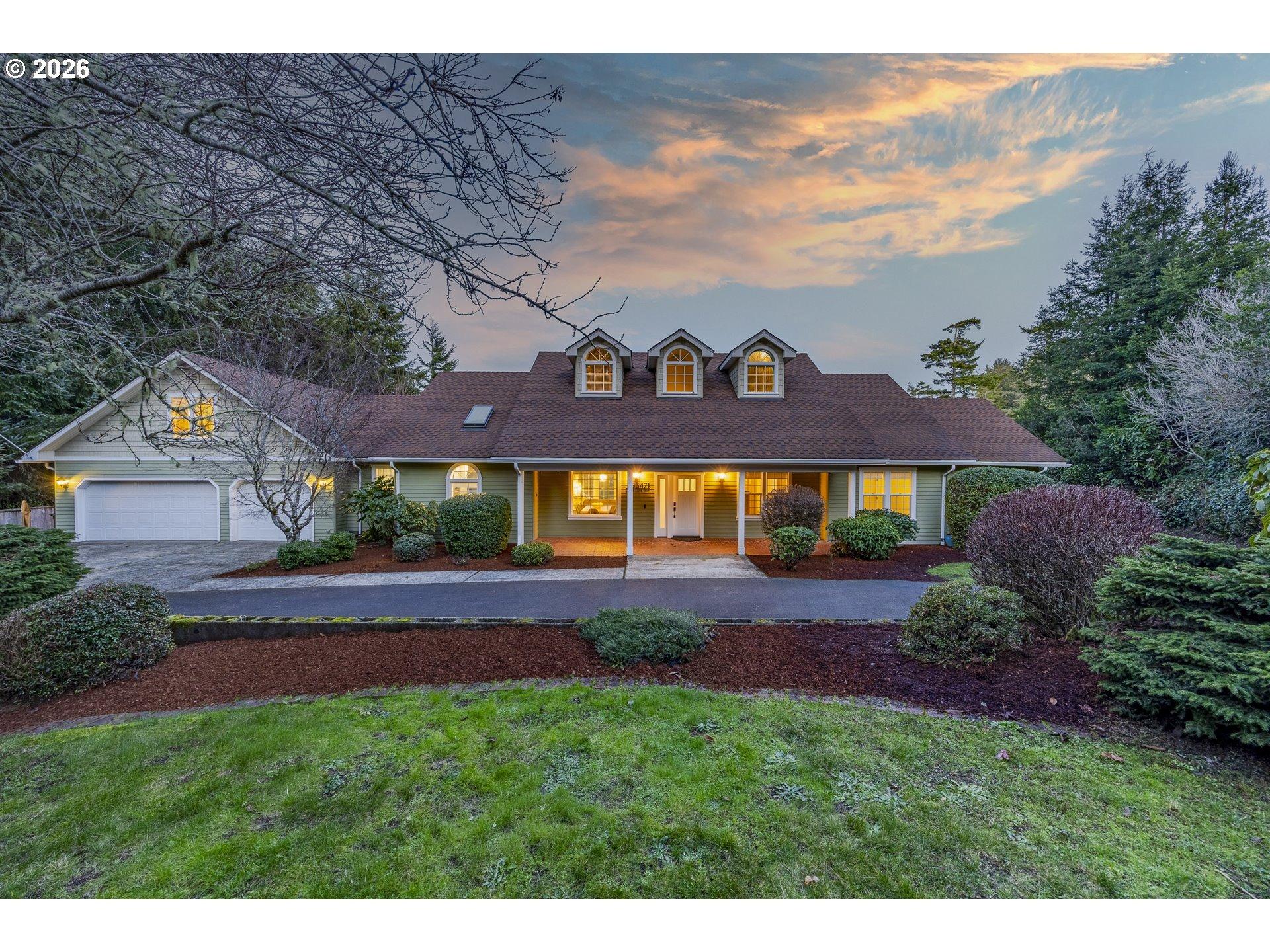 S Cove Way, Florence, OR 97439