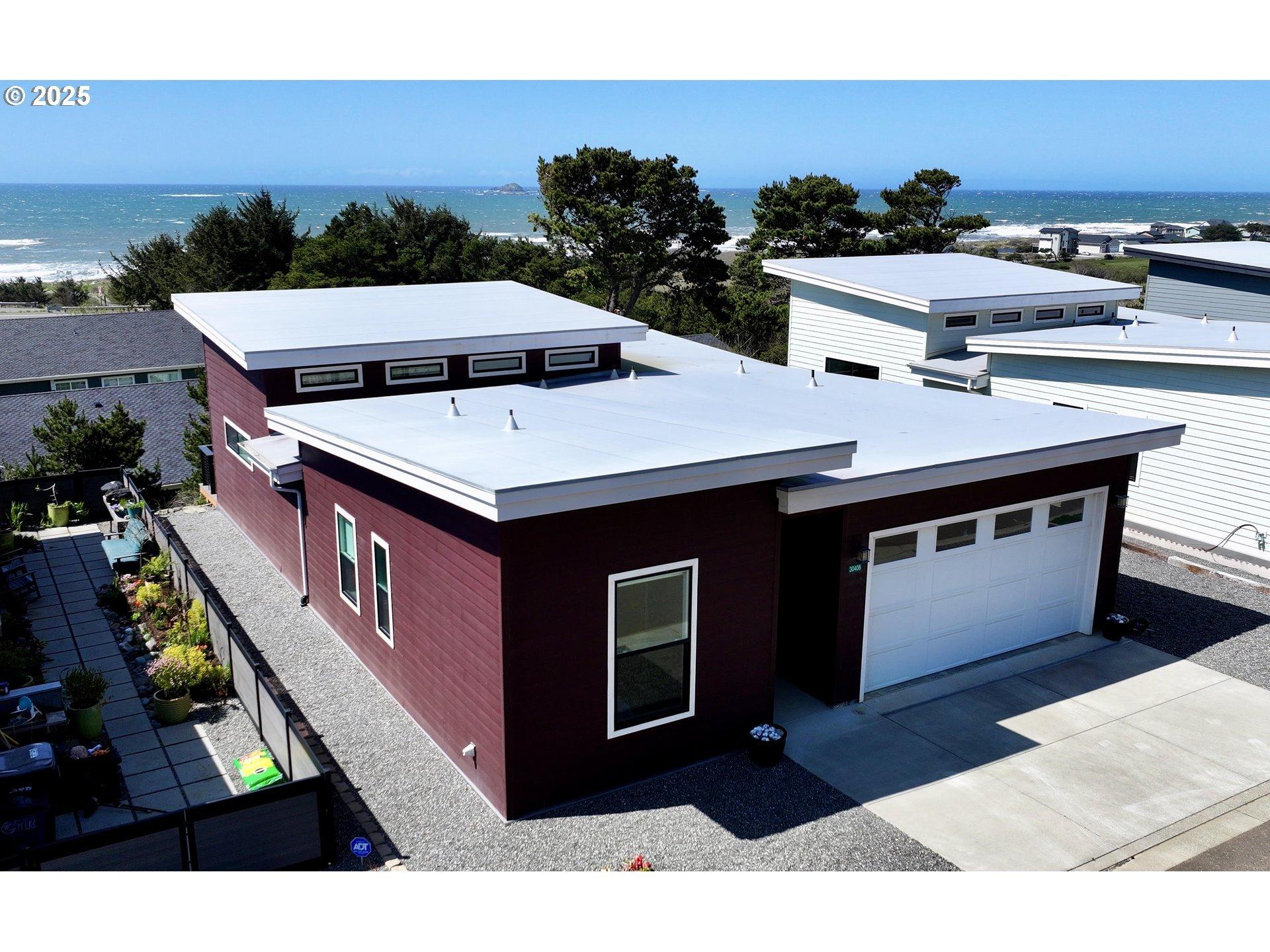 Sawyer Way, Gold Beach, OR 97444