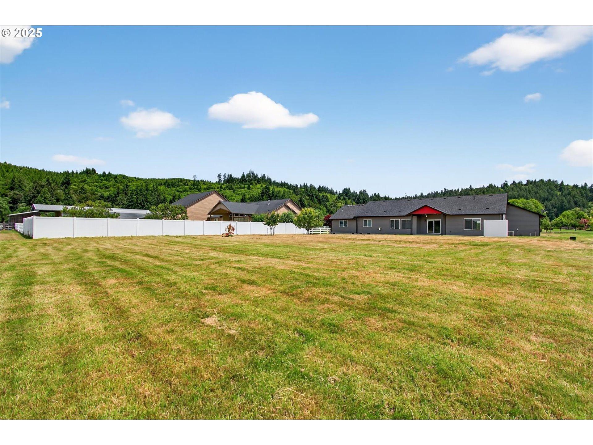 Monroe Dr, Cathlamet, WA 98612