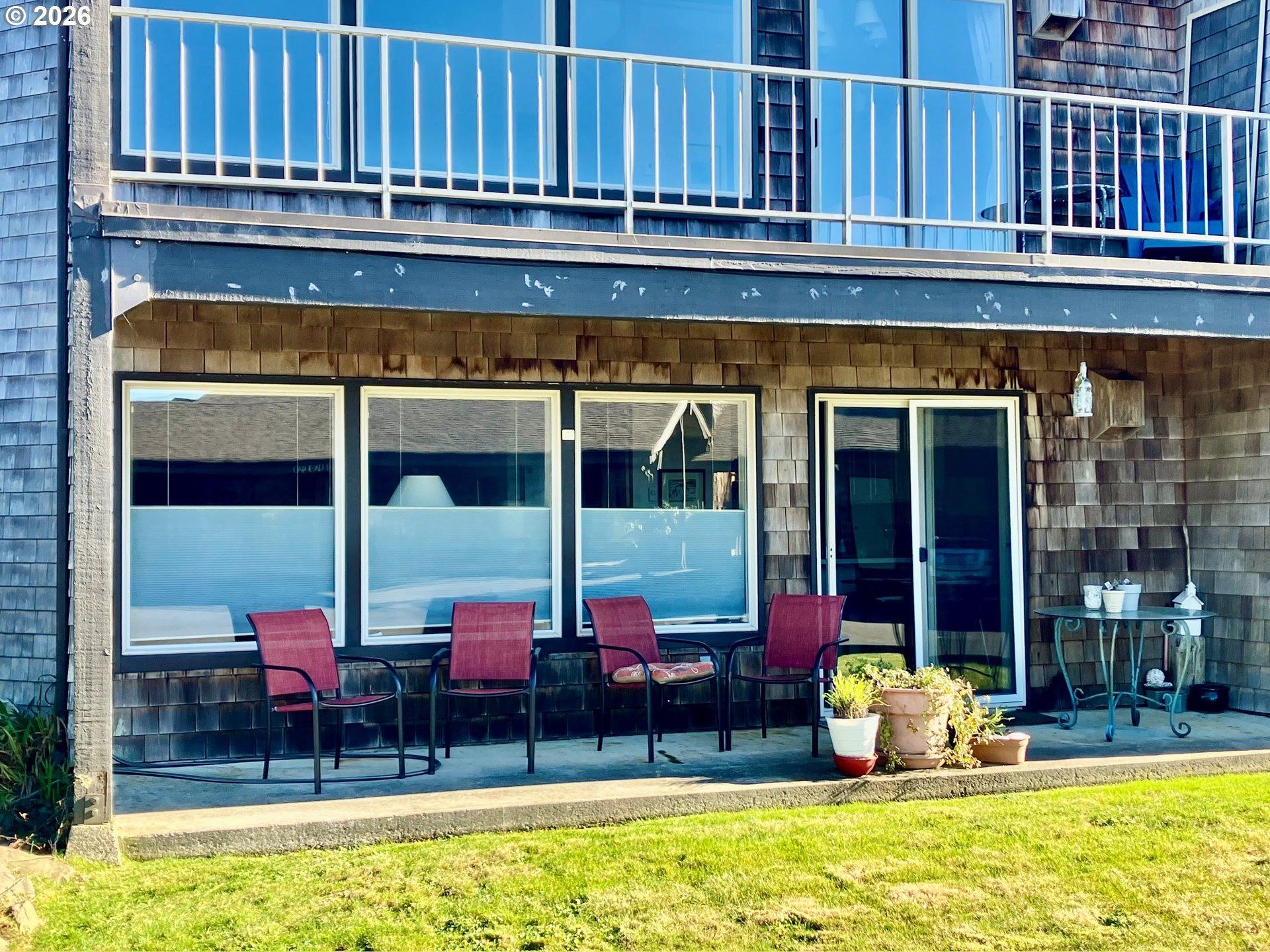 Bay St, Florence, OR 97439