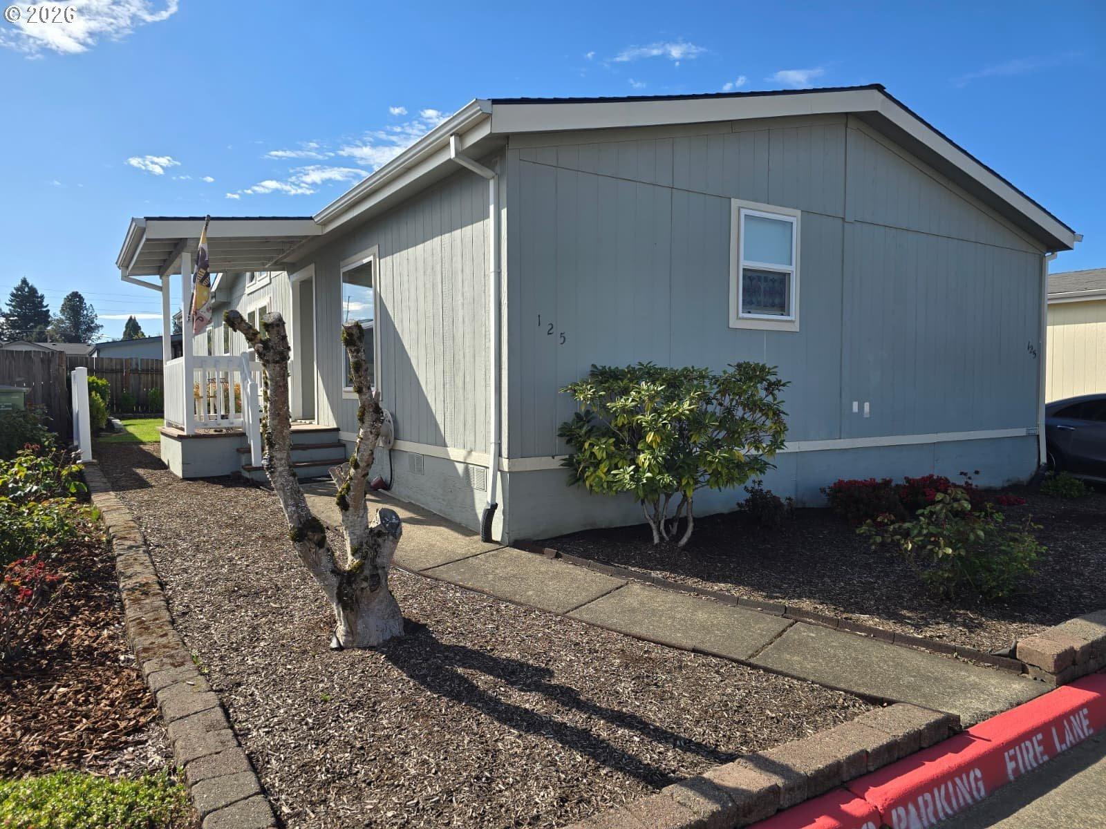 S Mckern Ct, Newberg, OR 97132