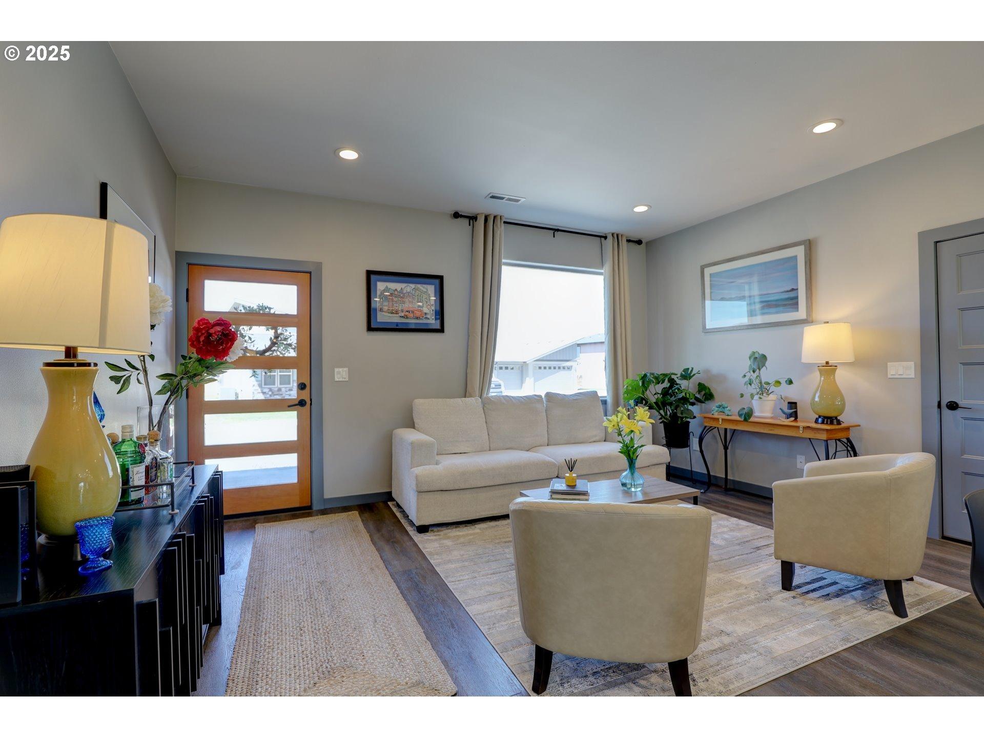 Southshore Ave, The Dalles, OR 97058