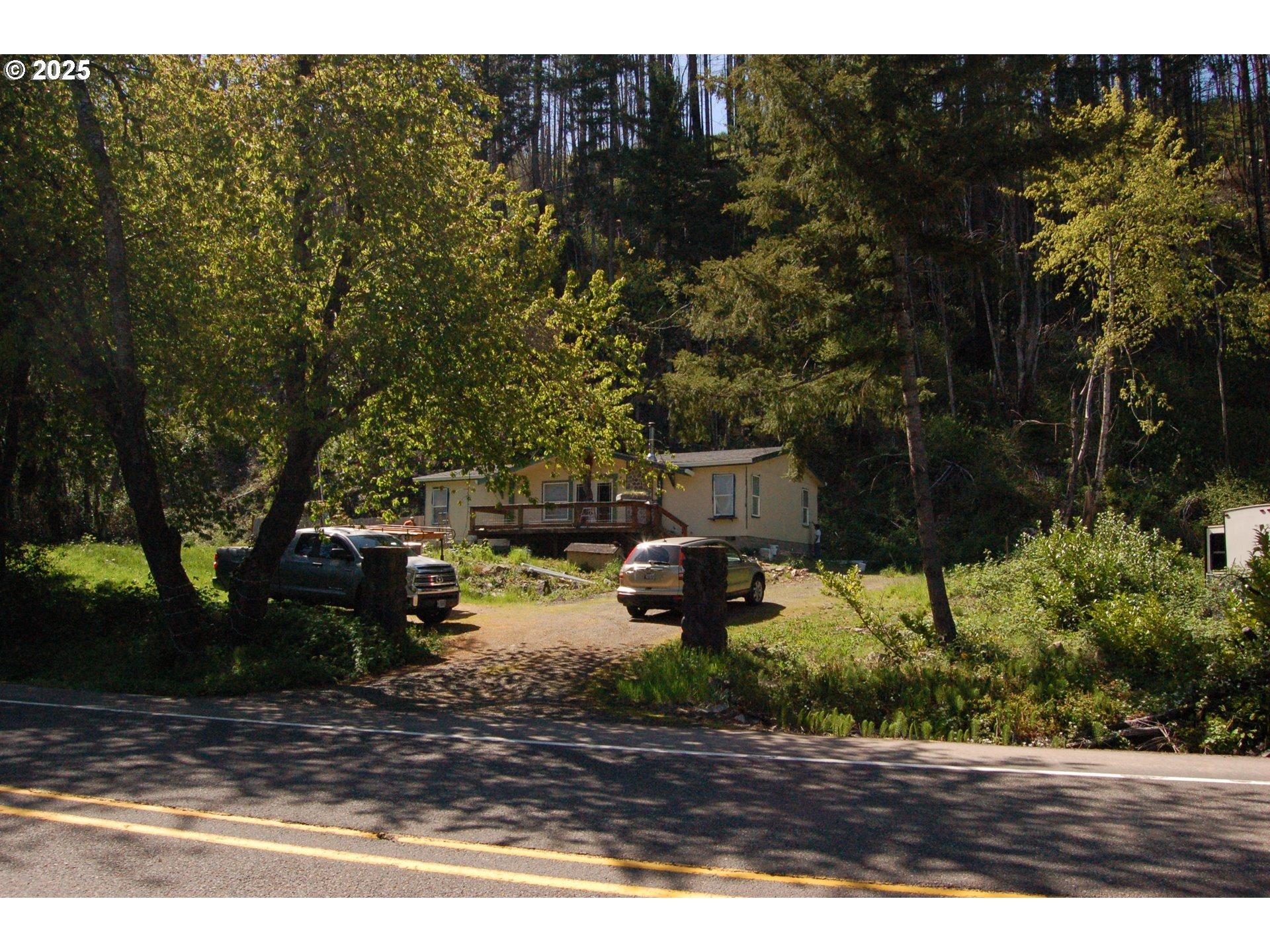 Mckenzie Hwy, Vida, OR 97488