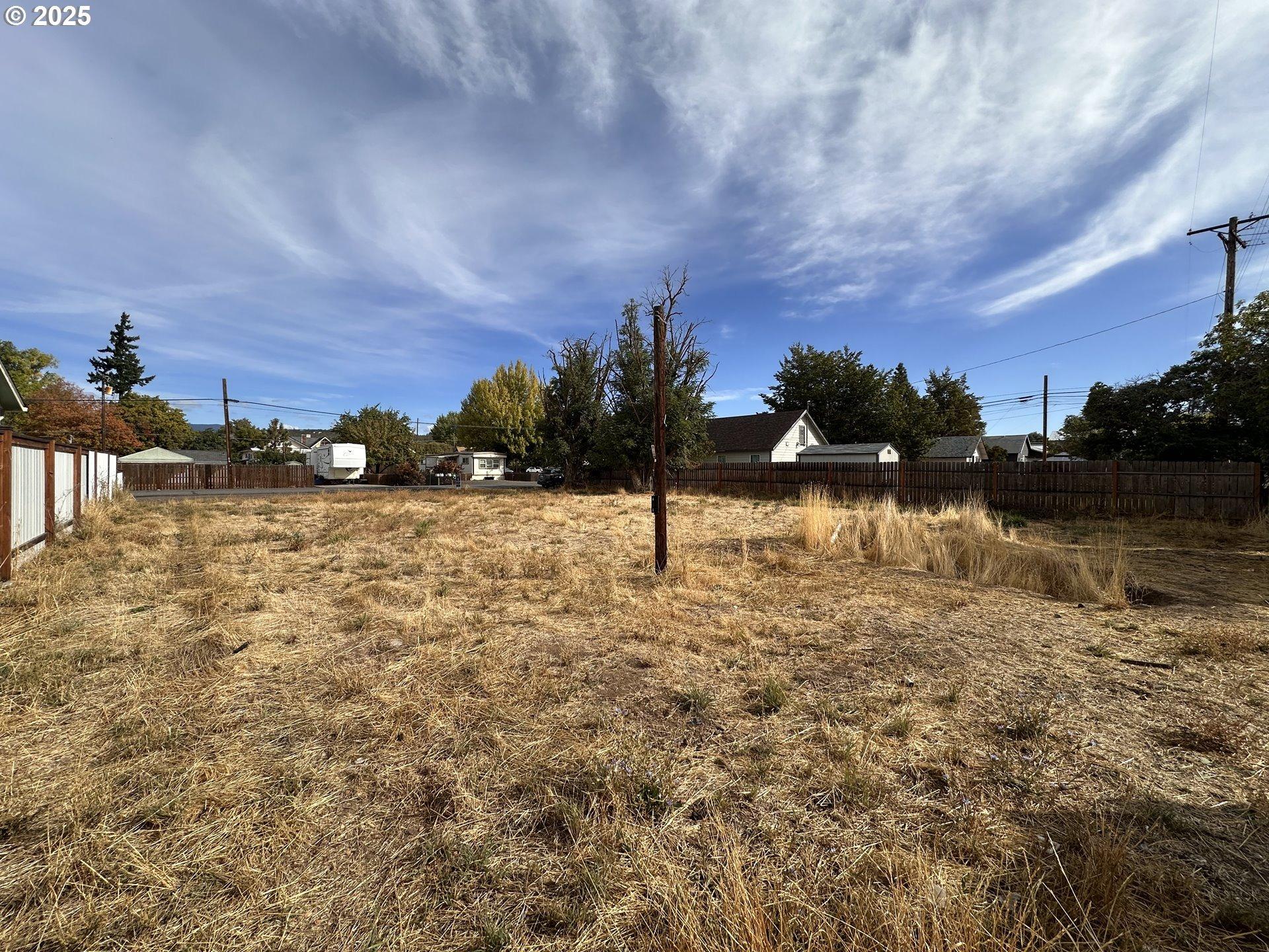 W Darland St, Goldendale, WA 98620
