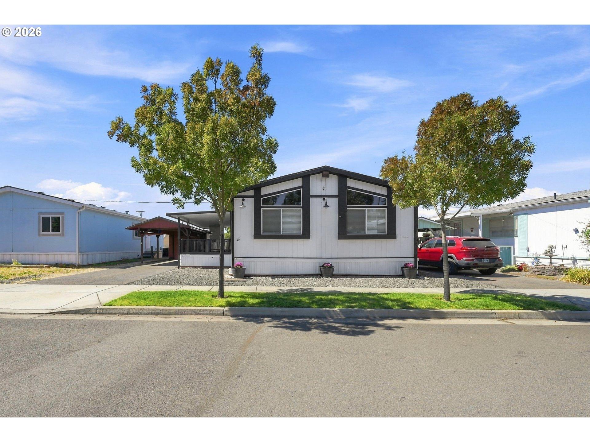 Manor Loop, Roseburg, OR 97471