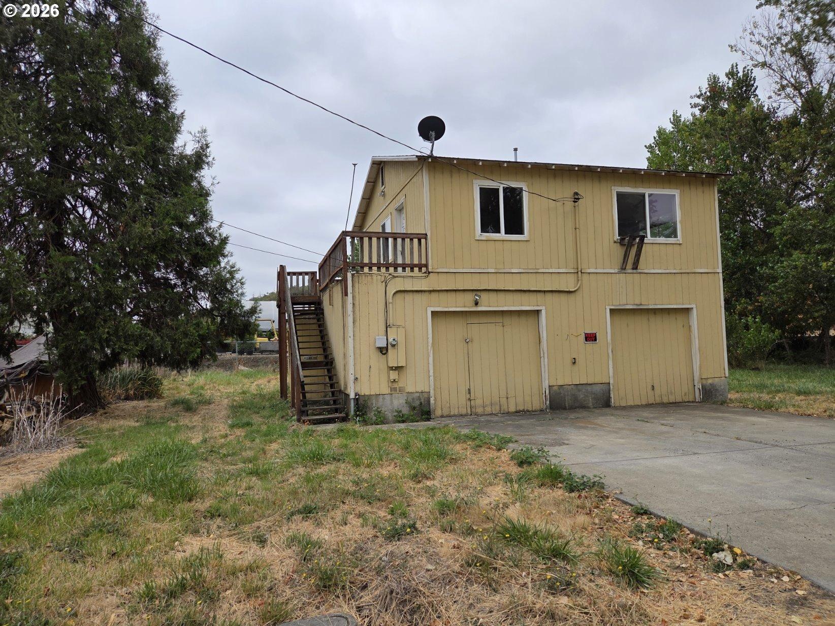 Pleasant Ave, Roseburg, OR 97470