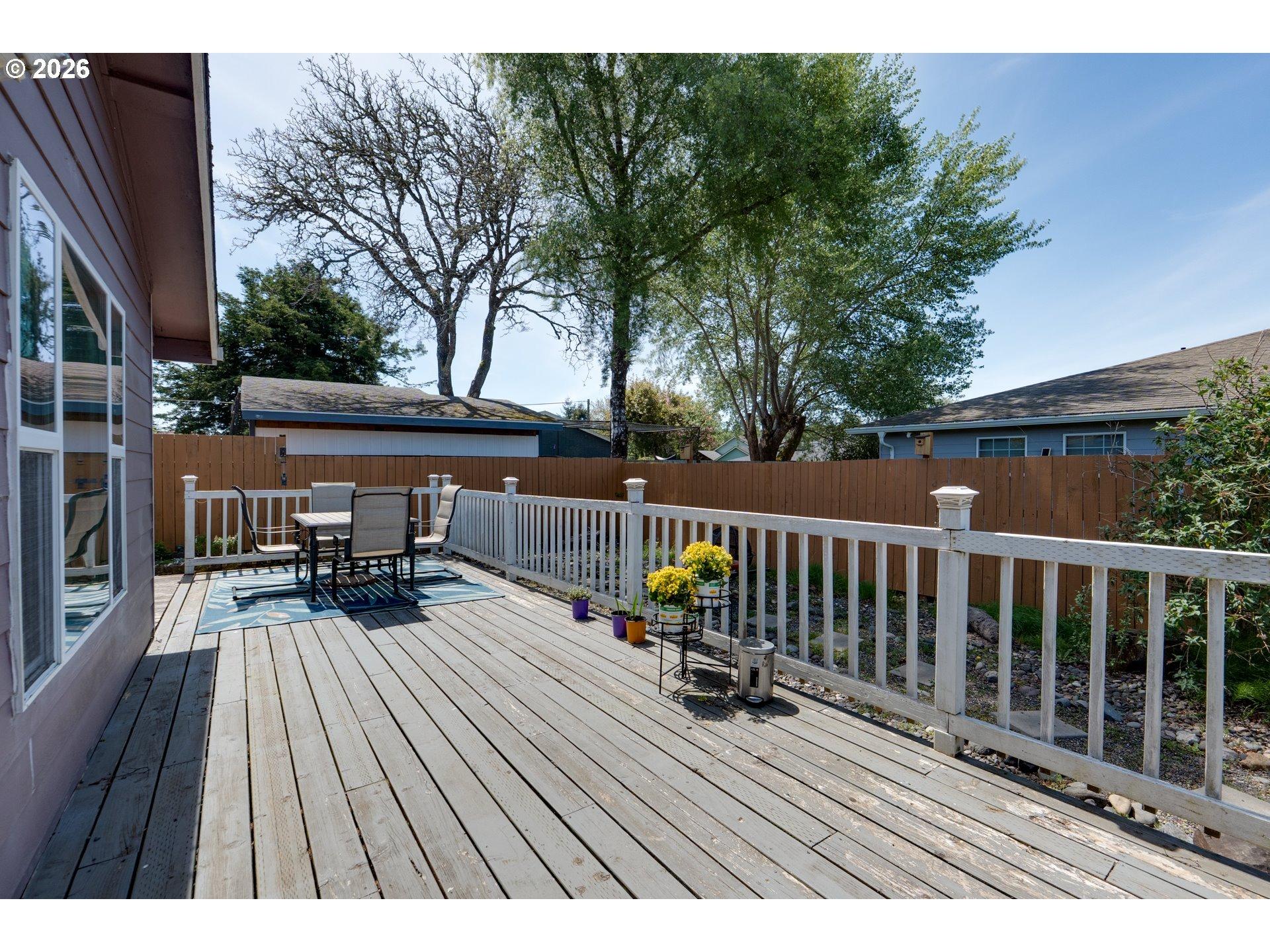 S Main Ave, Warrenton, OR 97146