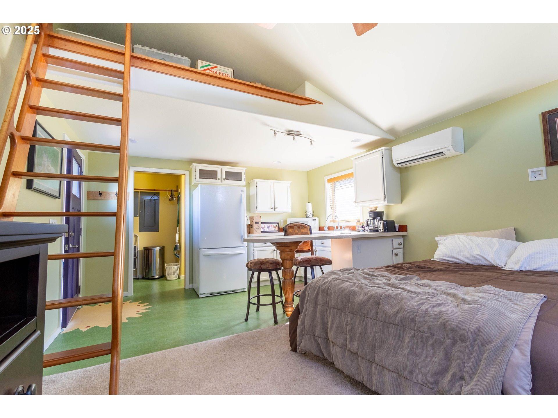 Highland Dr, La Grande, OR 97850