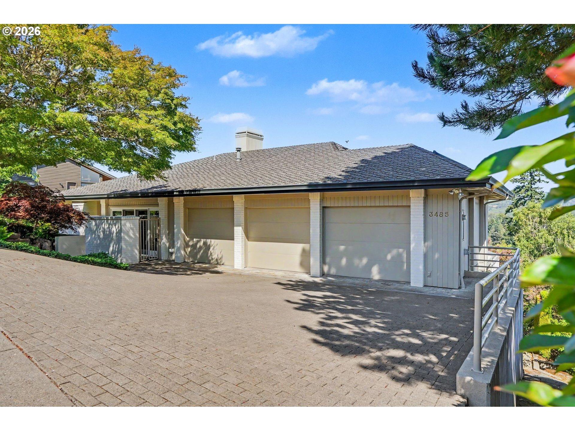 Cherokee Dr S, Salem, OR 97302