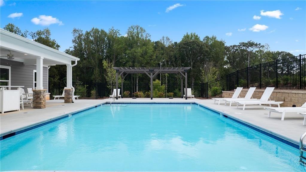 Arrow Root Cir, Loganville, GA 30052