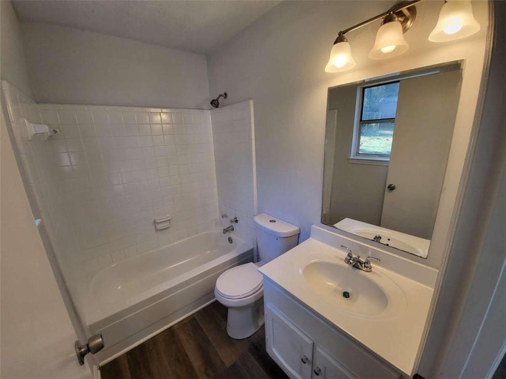 Fox Valley Ct, Stone Mountain, GA 30088