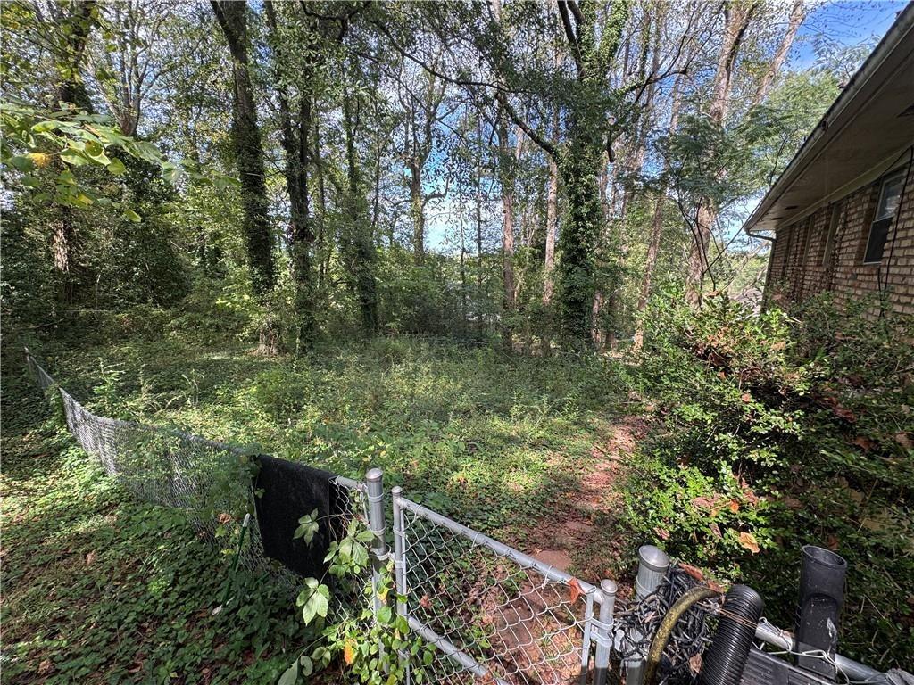 Creek Valley Dr Se, Smyrna, GA 30082