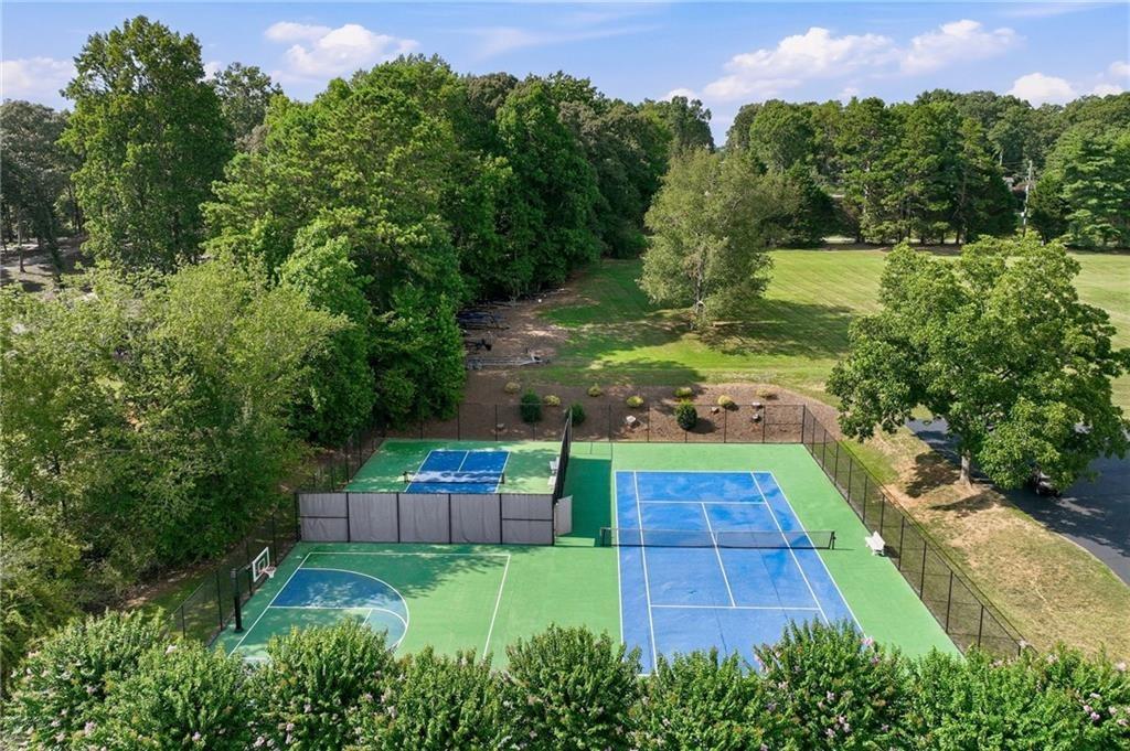 N River Rd, Gainesville, GA 30506