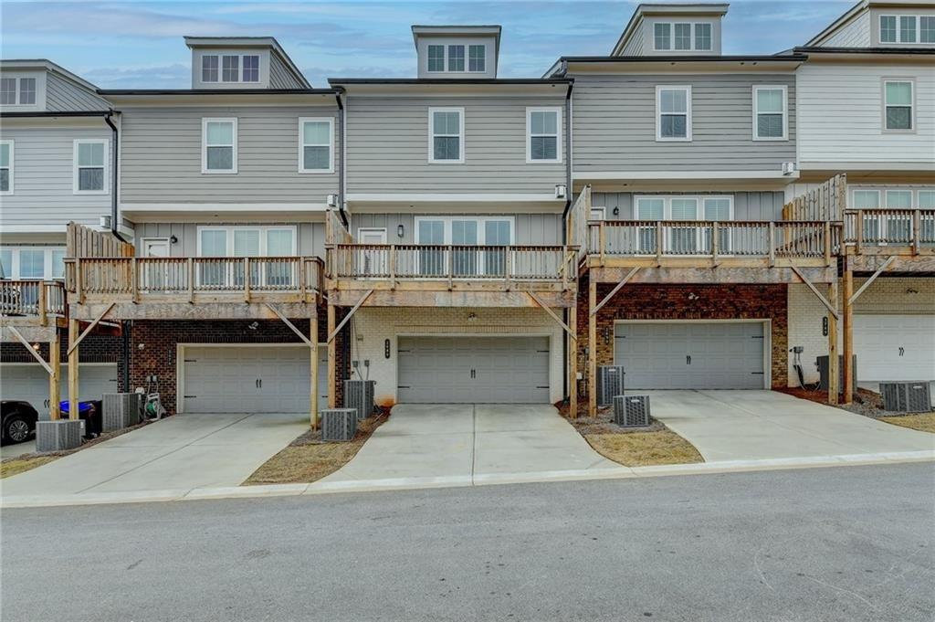 Richmond Row Dr, Suwanee, GA 30024