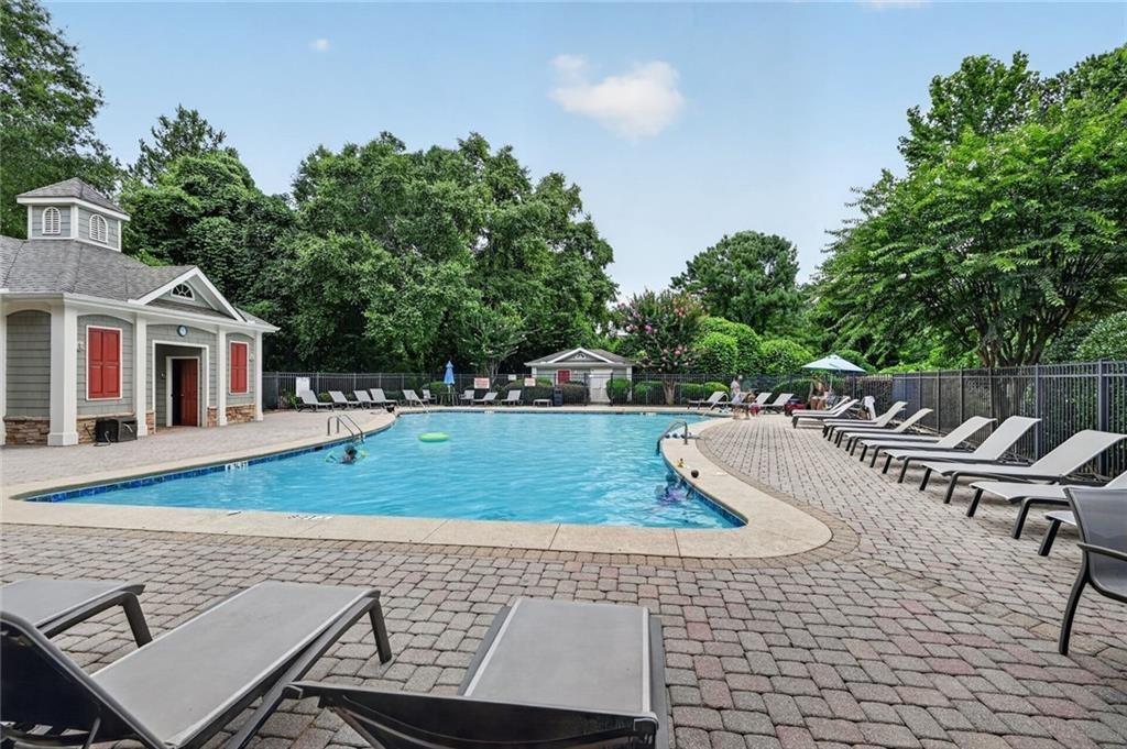 Breyerton Dr Ne, Atlanta, GA 30329