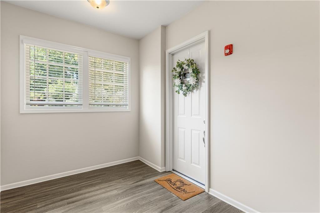Sterling Dr, Sandy Springs, GA 30328