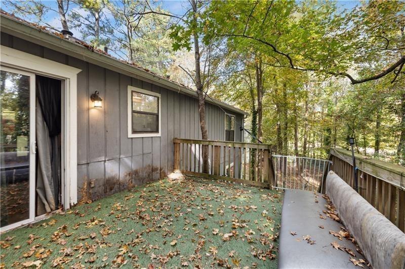 Meadowlark Dr, Decatur, GA 30032