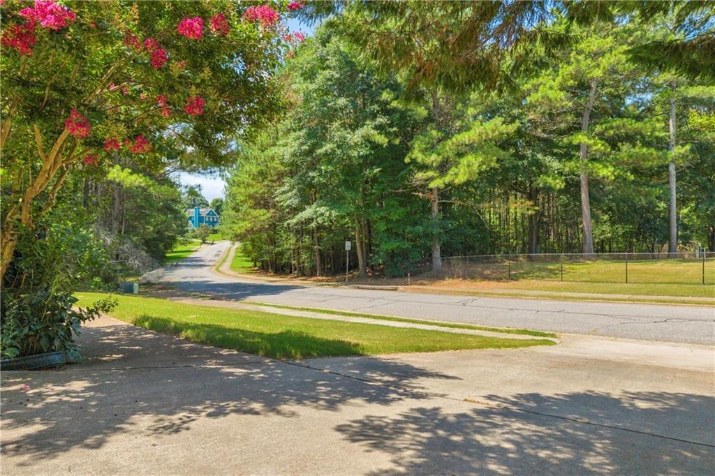 Daisy Ln, Athens, GA 30605