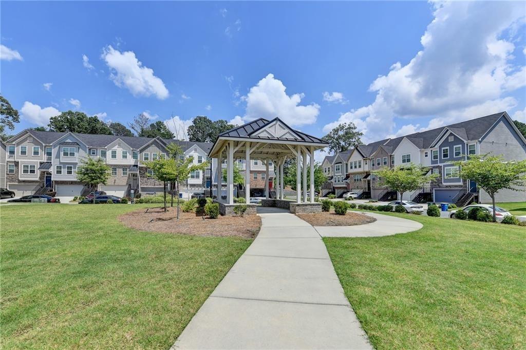 Hedgeway Cir, Kennesaw, GA 30144