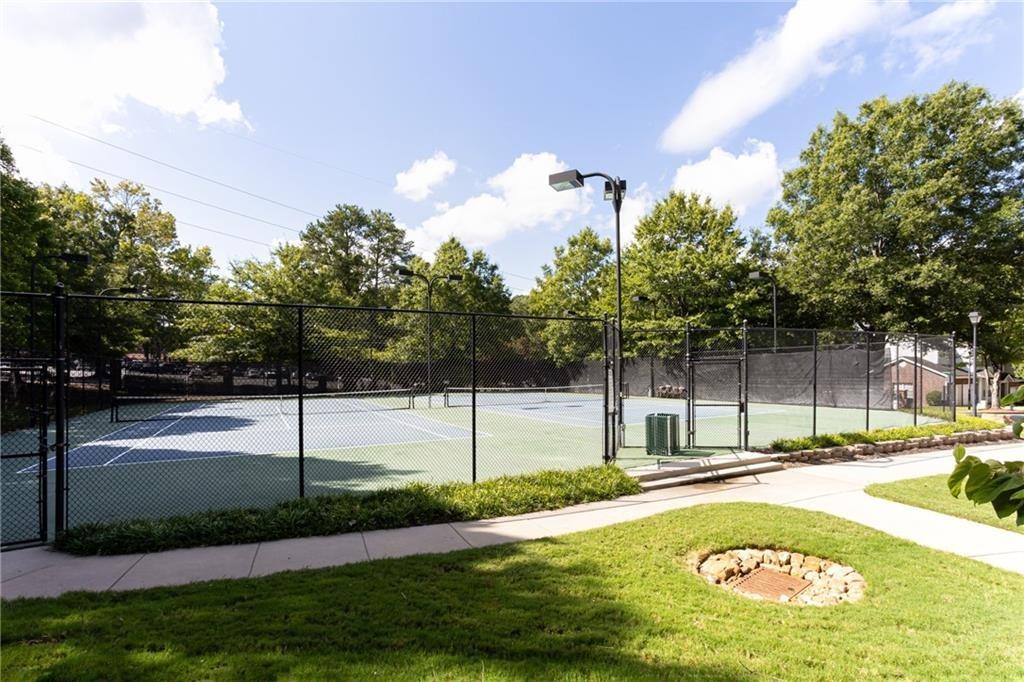 Laurel Cir Nw, Atlanta, GA 30311