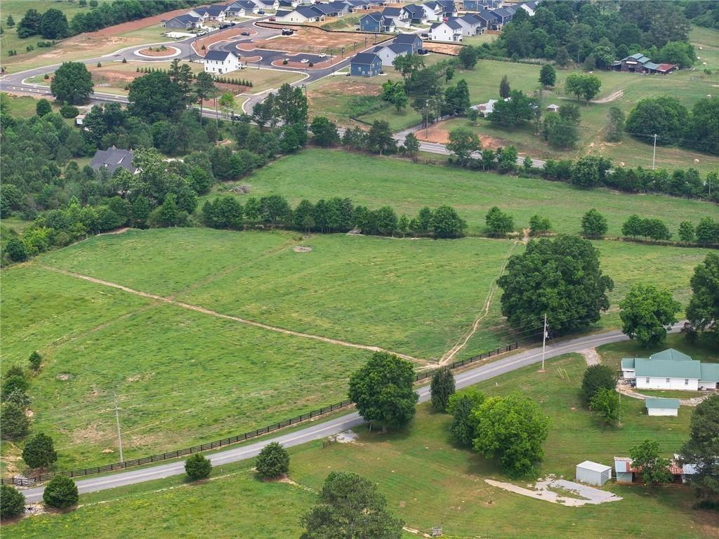 Erwin Rd Se, Adairsville, GA 30103
