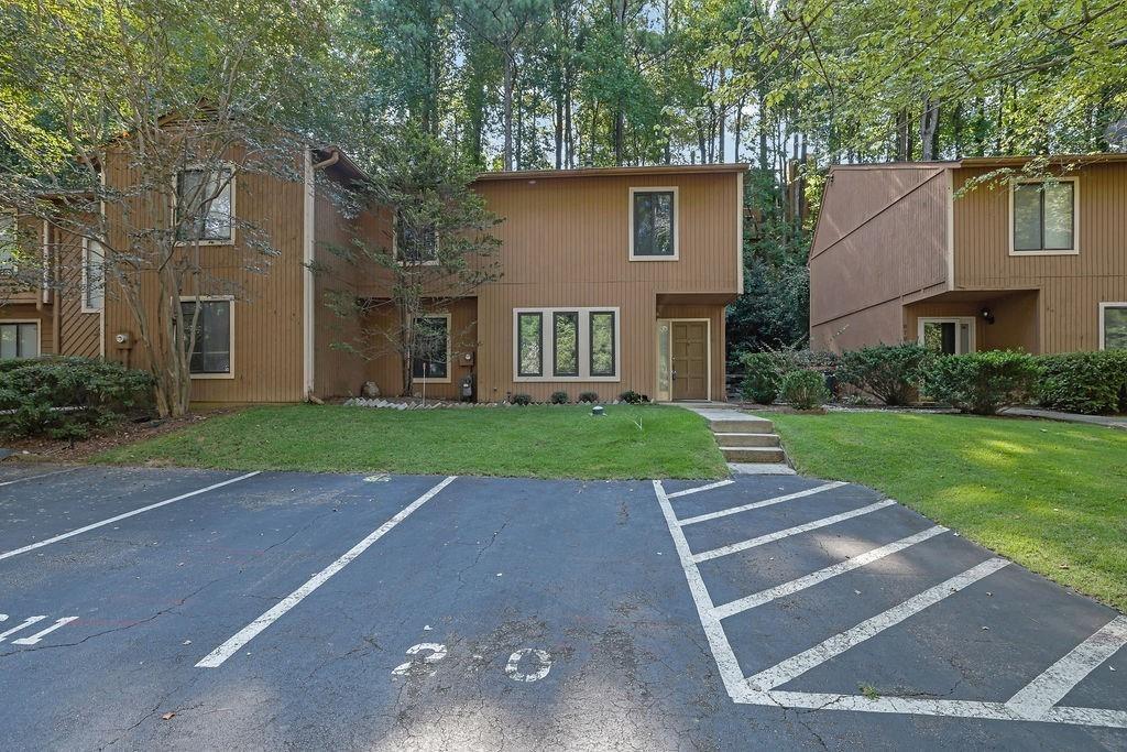 Lake Hollow Blvd Sw, Marietta, GA 30064
