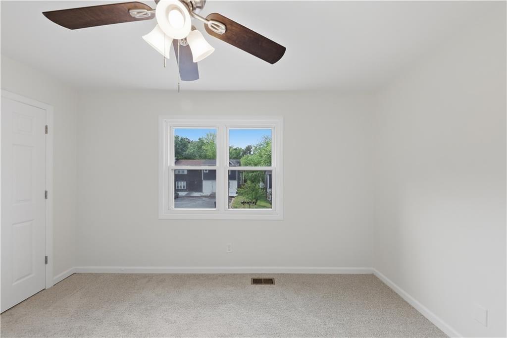 Lenoa Ln, Austell, GA 30106