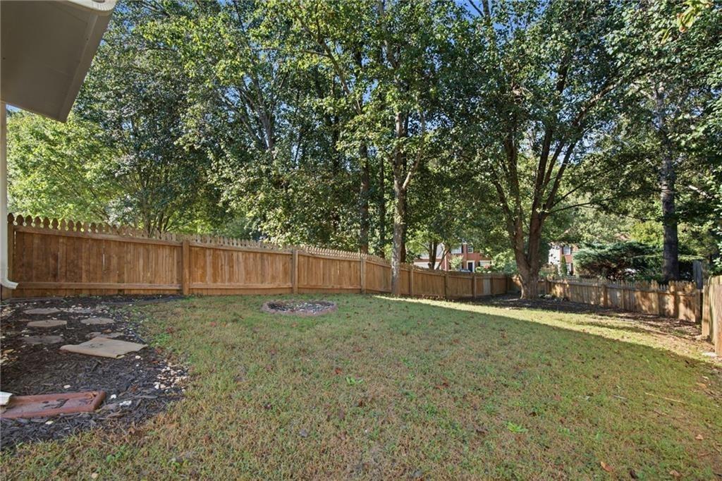 Lauren Hall Ct, Alpharetta, GA 30022