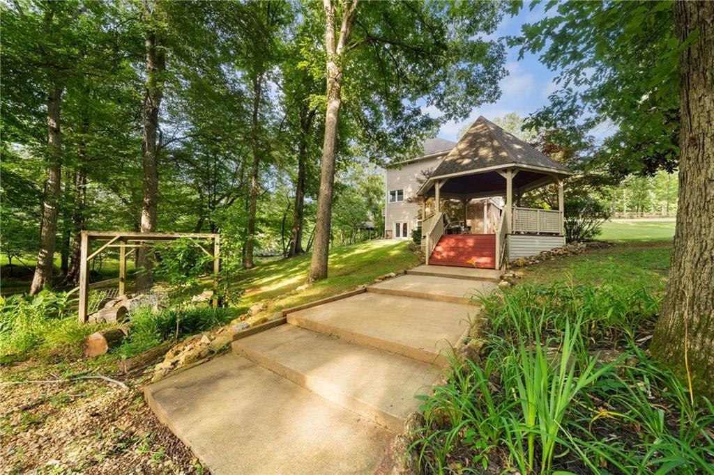 Fawn Lake Trl Ne, White, GA 30184