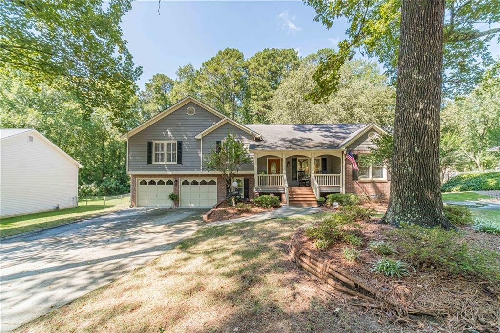 Lanier Dr, Snellville, GA 30078