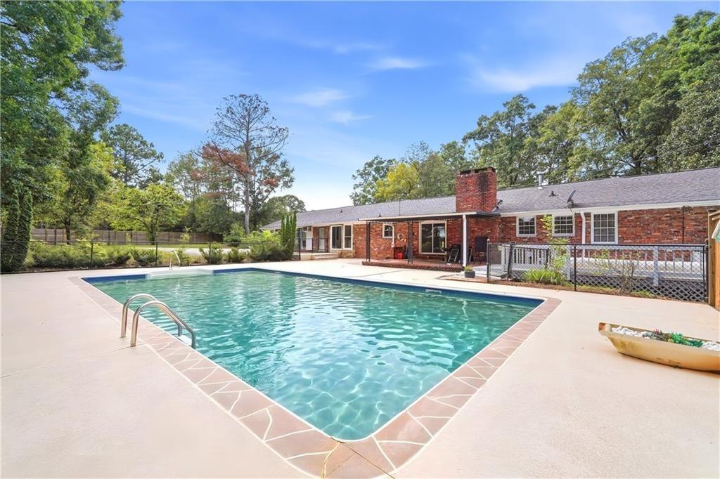 Crumbley Rd, Mcdonough, GA 30252