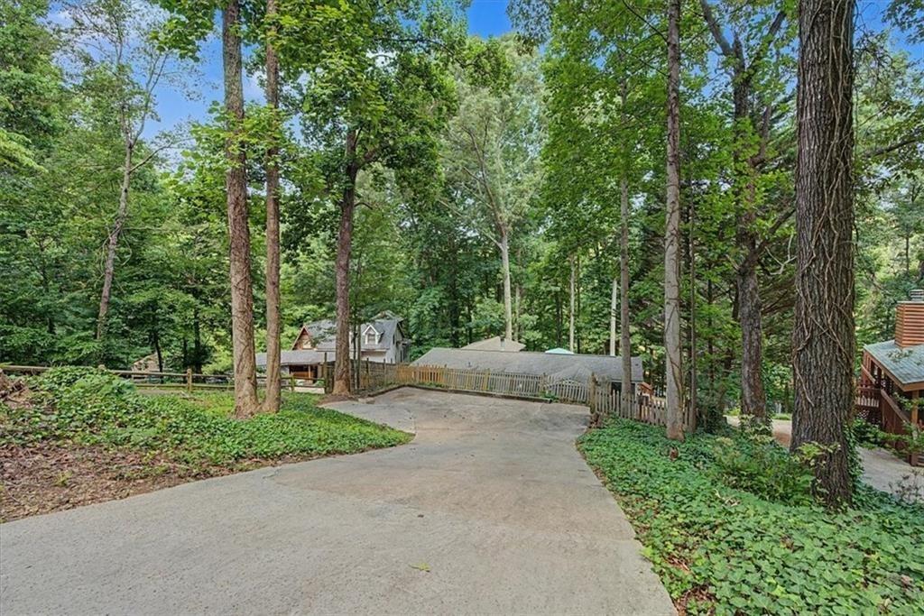 Thunder Trl, Gainesville, GA 30506